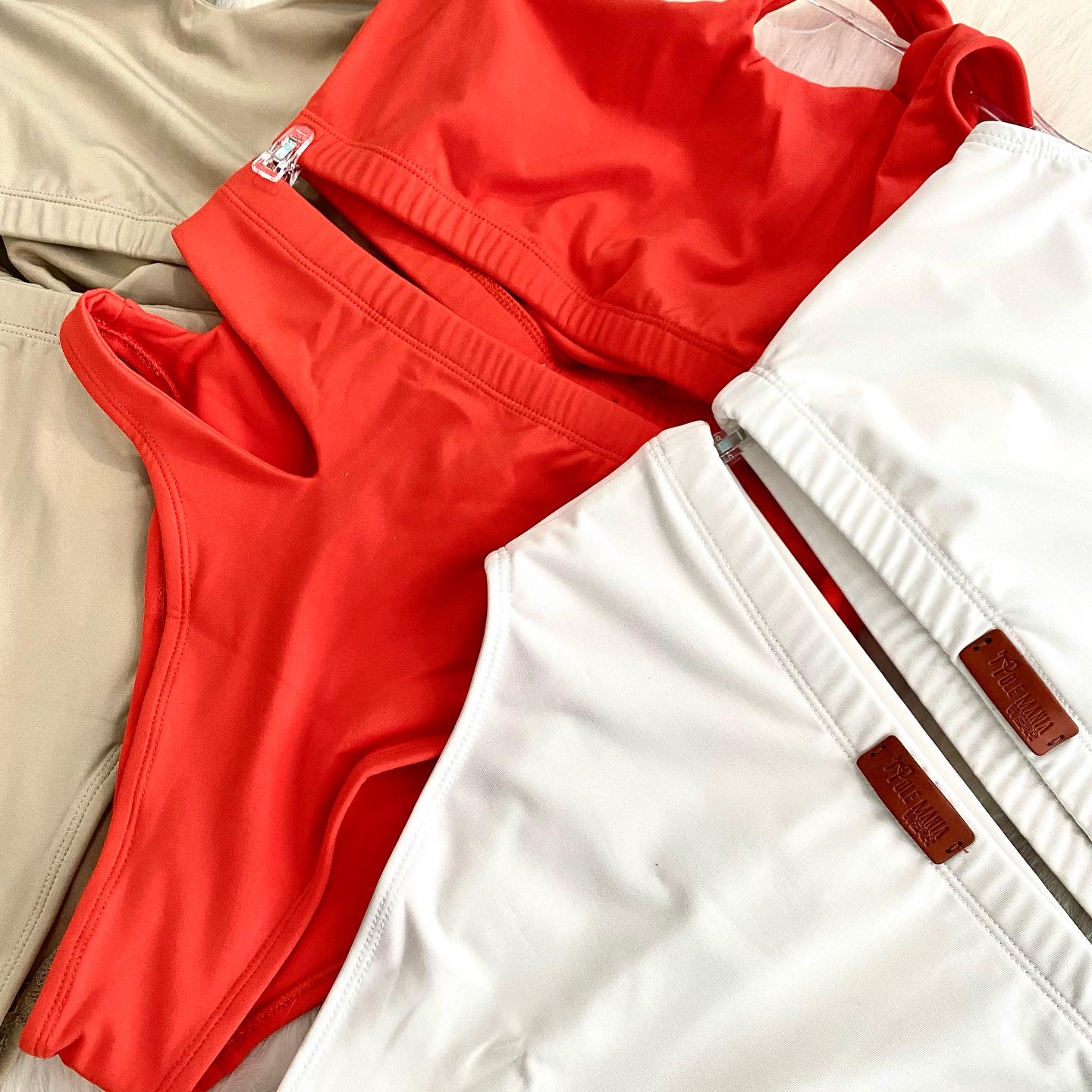 Leo Polewear Set - Orange & Beige & White